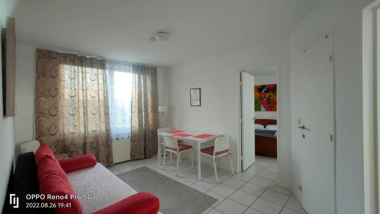 Mooi slaapkamer! proper en compact place voor 3 Antwerpen Buitenkant foto