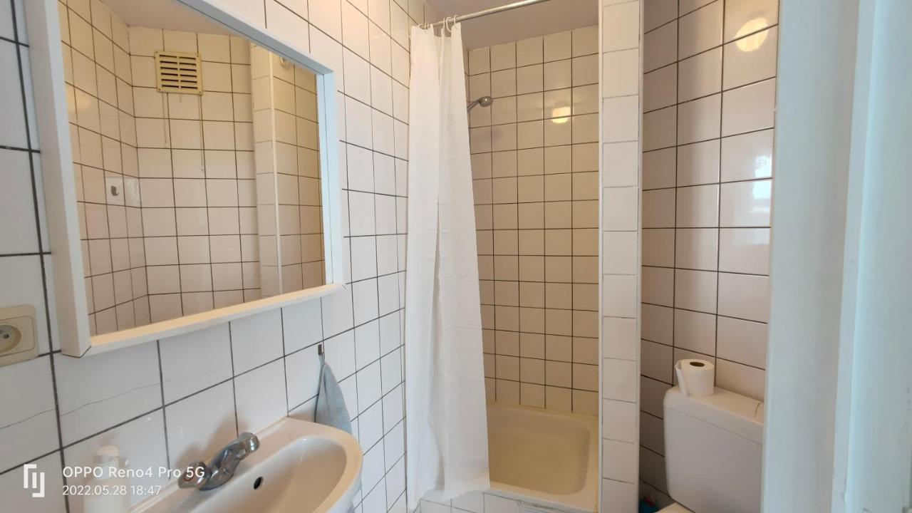 Mooi slaapkamer! proper en compact place voor 3 Antwerpen Buitenkant foto